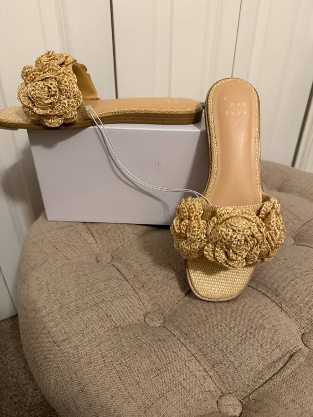 A New Day Coco Raffia Flower Slide Sandals Size 8.5 NWT